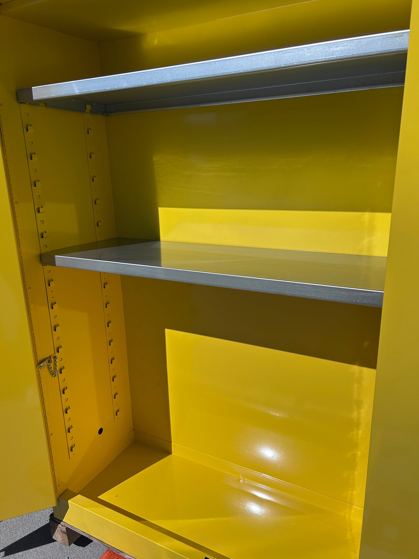 Eagle – Justrite Safety Group 45 Gallon Fire Cabinet 1945X