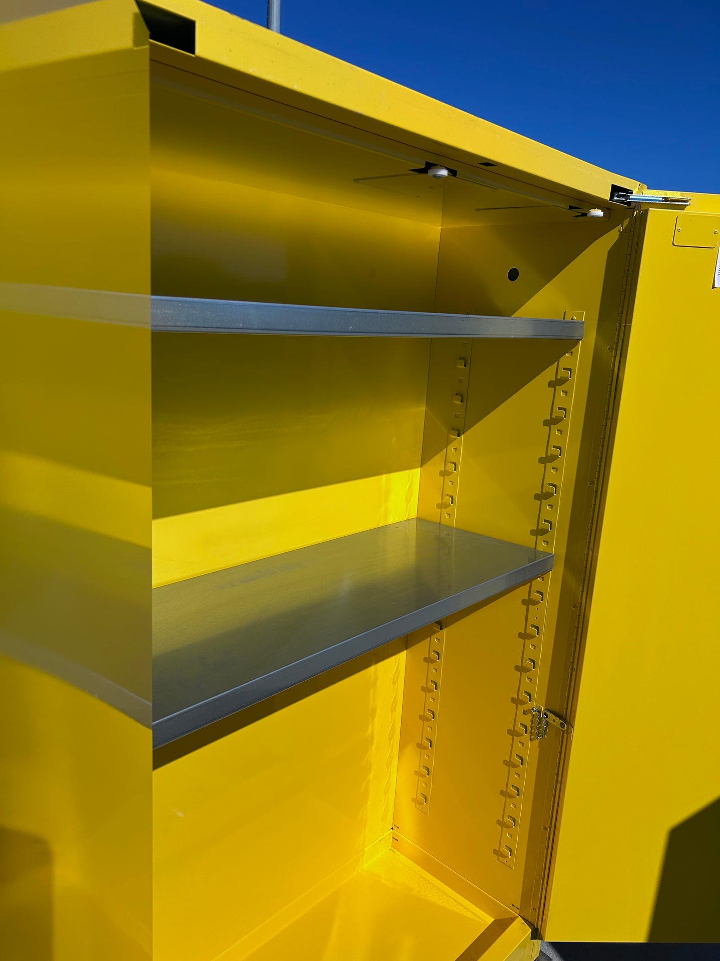 Eagle – Justrite Safety Group 45 Gallon Fire Cabinet 1945X