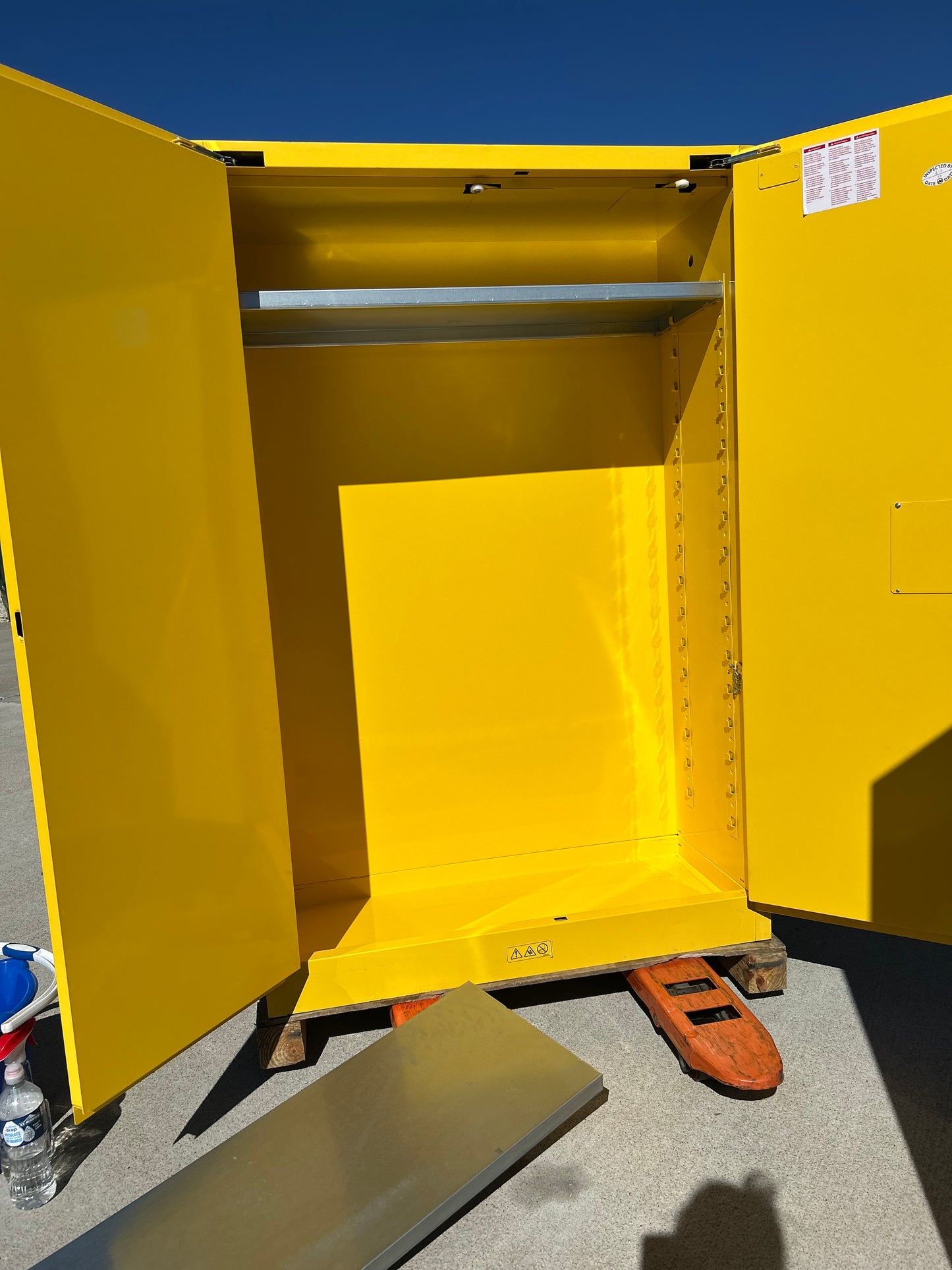 Eagle – Justrite Safety Group 45 Gallon Fire Cabinet 1945X